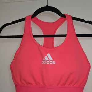 Adidas sports bra size M